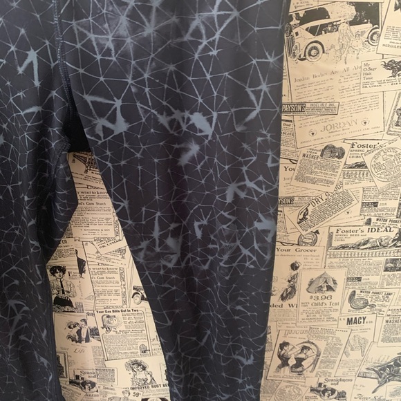 Lululemon run inspire crop mesh star crushed coal - Picture 4 of 10